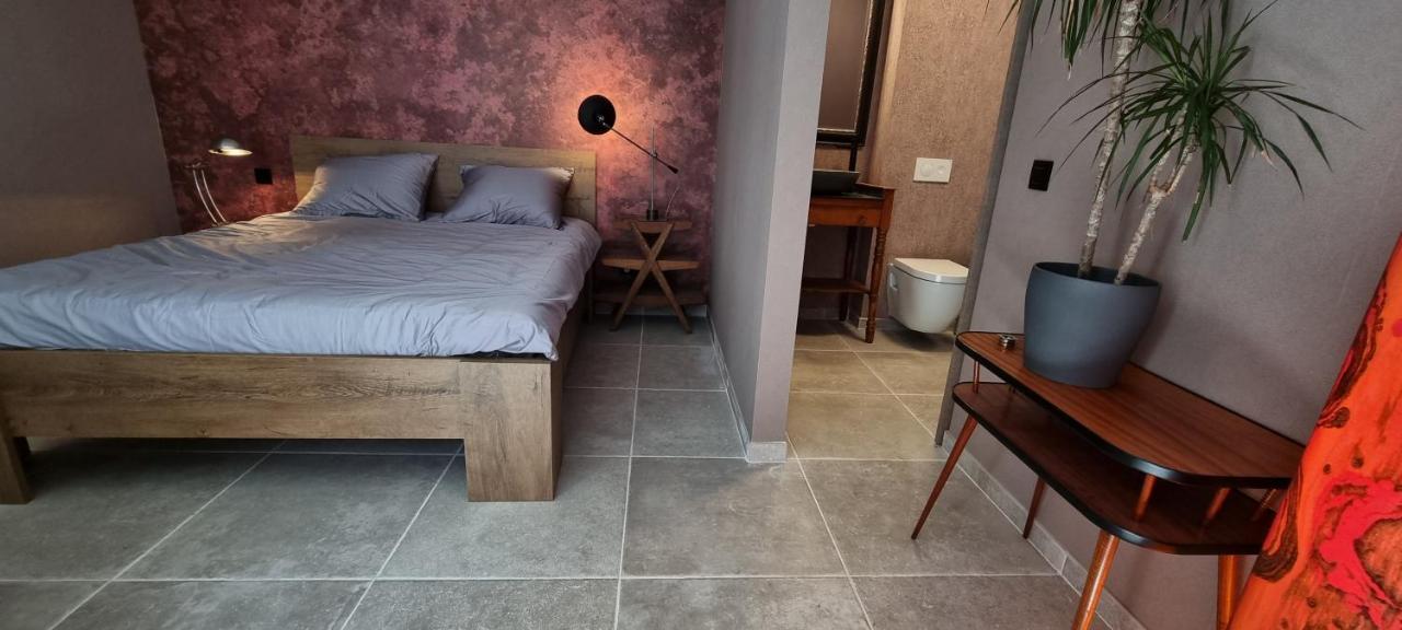 Logies La Chevre Folle - Lodging & Cooking In Style With Shared Kitchen Ostende Kültér fotó